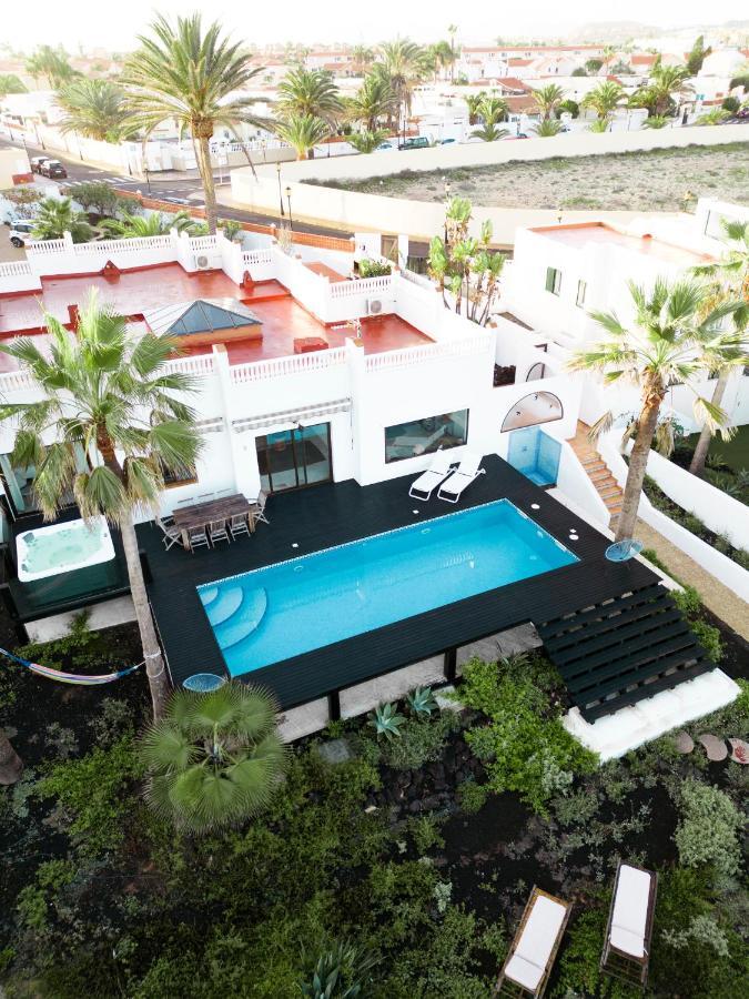 קורלחו Villa Los Flamencos By Veaco- Beachfront & Pool מראה חיצוני תמונה